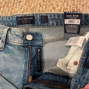 NEW WITH TAGS lucky brand jeans size 6